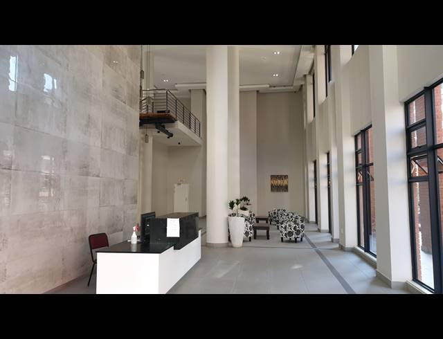 2 BEDROOM APARTMENT FOR SALE IN UMHLANGA RIDGE
